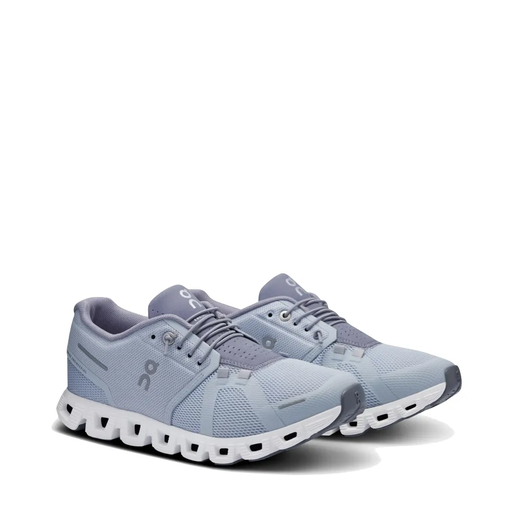 On Women's Cloud 5 Sneaker in Heather/Fossil